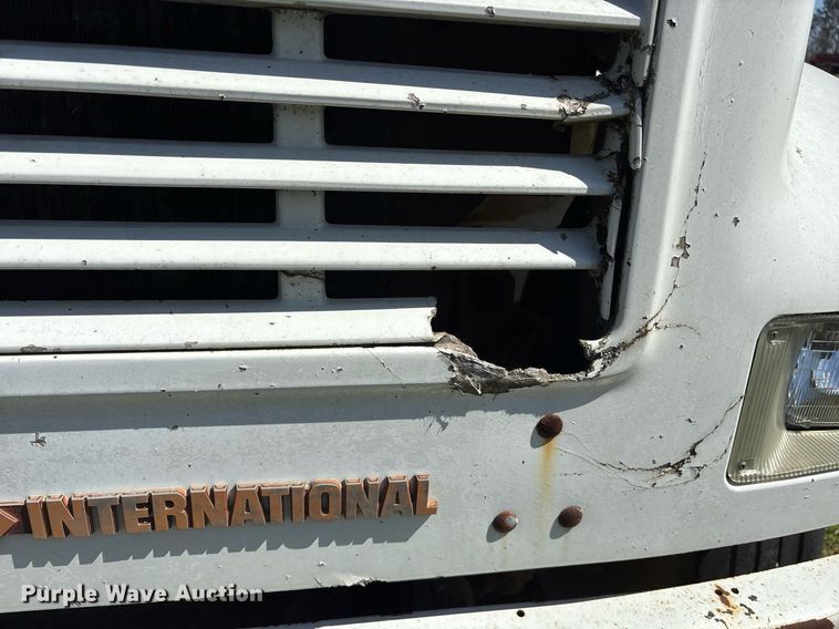 image for item OB9484 1991 International 4900 fuel truck
