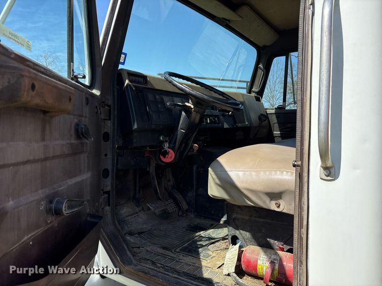 image for item OB9484 1991 International 4900 fuel truck