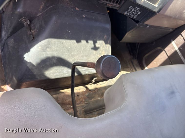 image for item OB9484 1991 International 4900 fuel truck