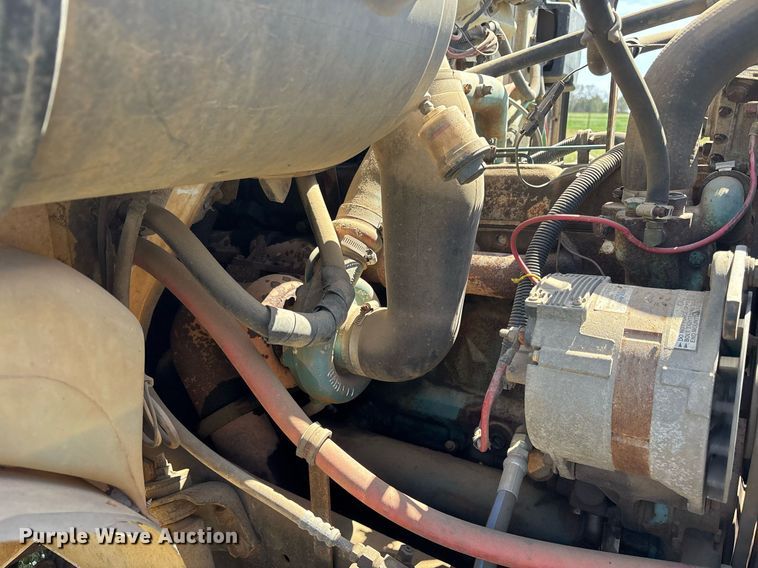 image for item OB9484 1991 International 4900 fuel truck