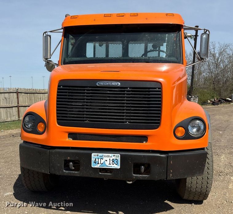 image for item OB9553 2002 Freightliner FL112 roll-off container truck