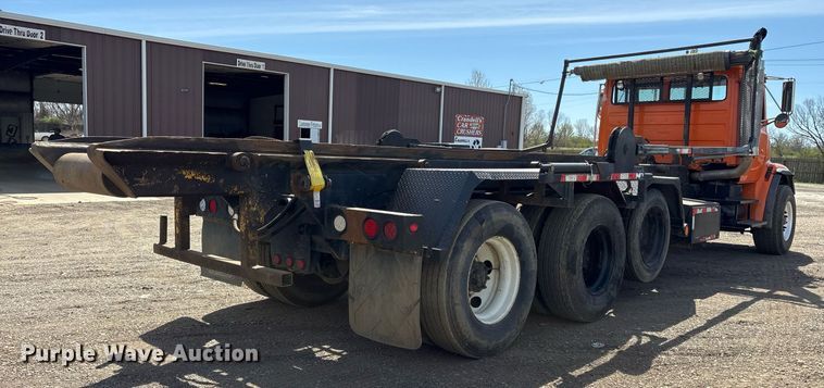 image for item OB9553 2002 Freightliner FL112 roll-off container truck