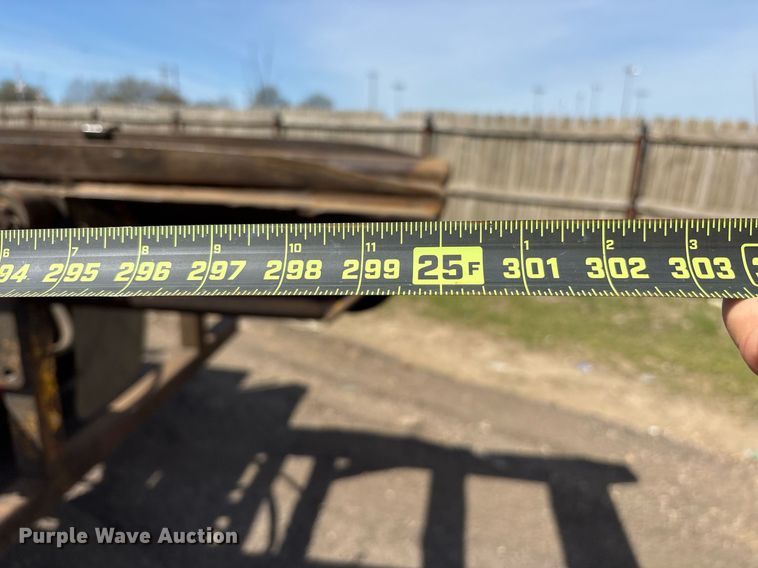 image for item OB9553 2002 Freightliner FL112 roll-off container truck