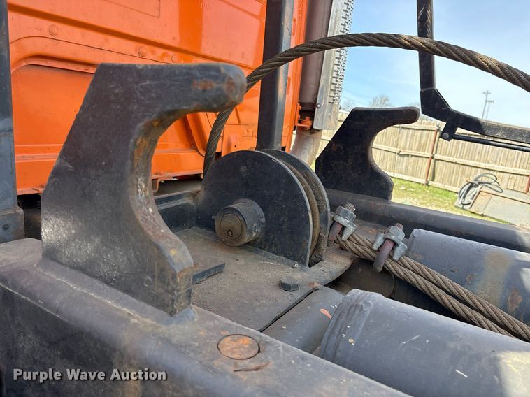 image for item OB9553 2002 Freightliner FL112 roll-off container truck