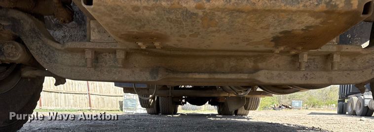 image for item OB9553 2002 Freightliner FL112 roll-off container truck