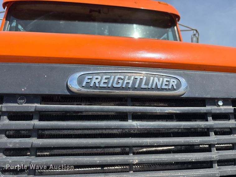 image for item OB9553 2002 Freightliner FL112 roll-off container truck