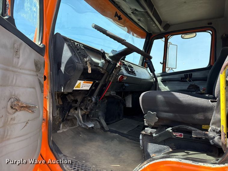 image for item OB9553 2002 Freightliner FL112 roll-off container truck