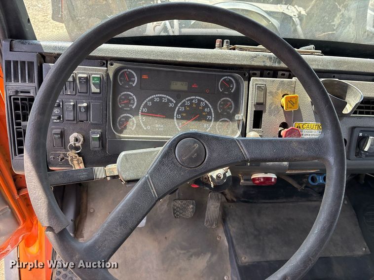 image for item OB9553 2002 Freightliner FL112 roll-off container truck