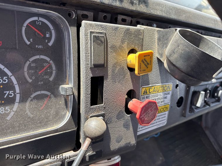 image for item OB9553 2002 Freightliner FL112 roll-off container truck