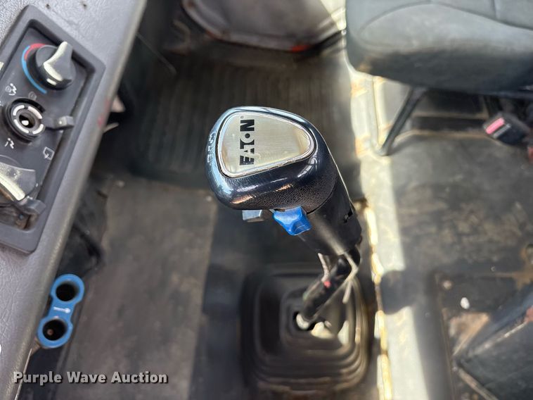 image for item OB9553 2002 Freightliner FL112 roll-off container truck