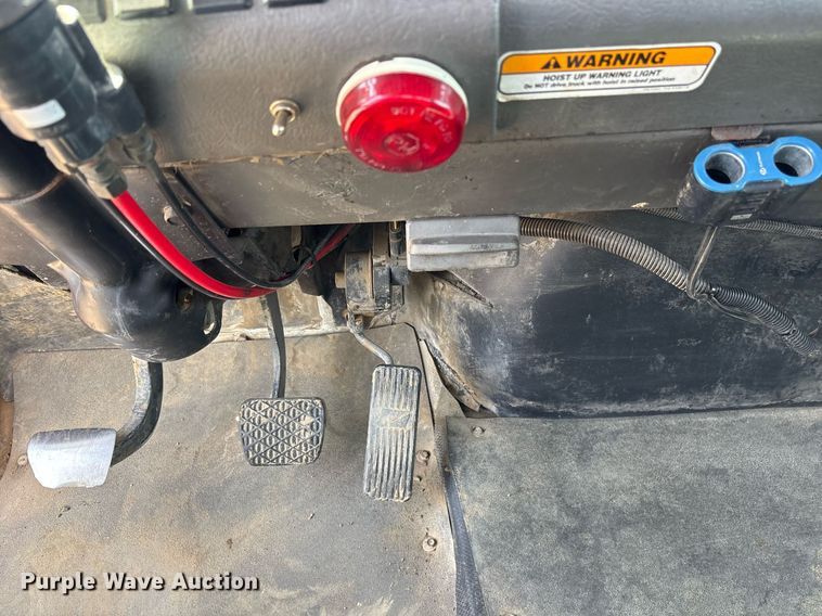 image for item OB9553 2002 Freightliner FL112 roll-off container truck