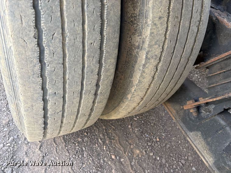 image for item OB9553 2002 Freightliner FL112 roll-off container truck