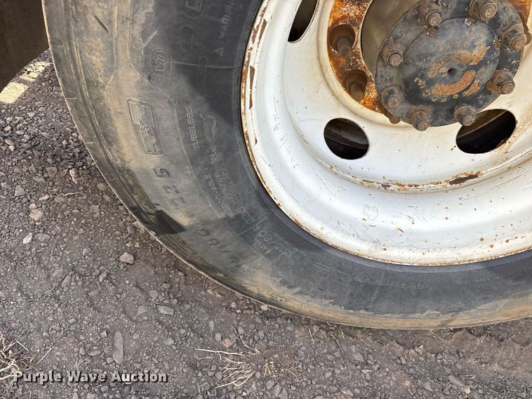 image for item OB9553 2002 Freightliner FL112 roll-off container truck