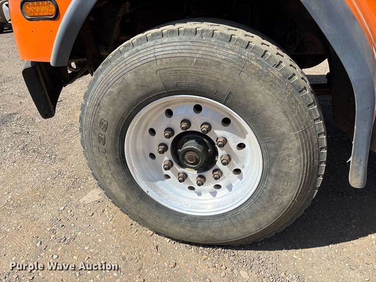 image for item OB9553 2002 Freightliner FL112 roll-off container truck