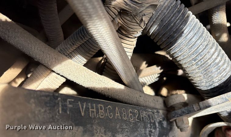 image for item OB9553 2002 Freightliner FL112 roll-off container truck