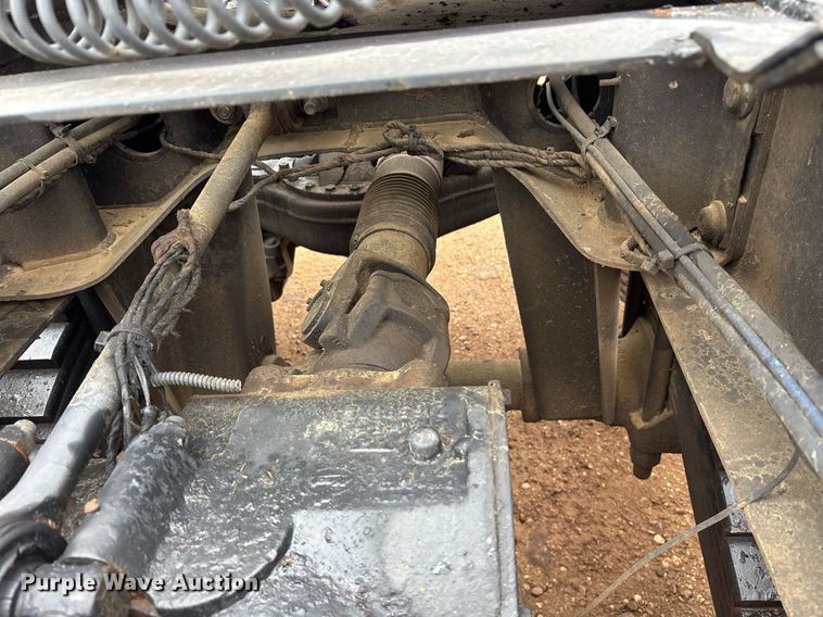 image for item OB9598 2015 Mack CHU613 semi truck