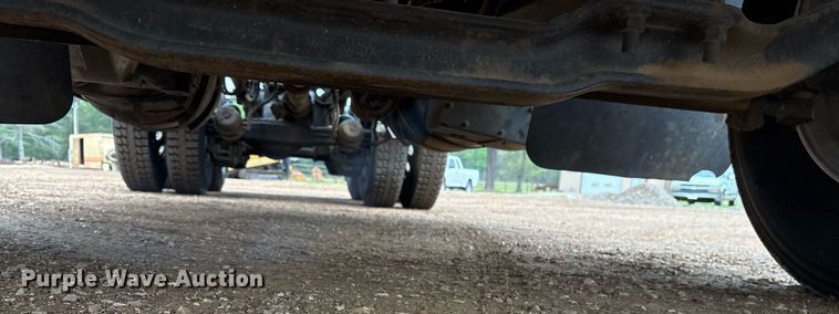 image for item OB9598 2015 Mack CHU613 semi truck