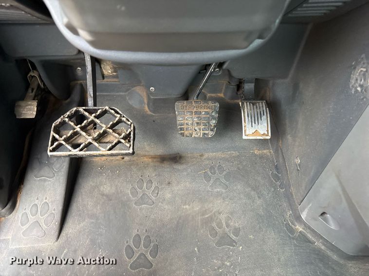 image for item OB9598 2015 Mack CHU613 semi truck