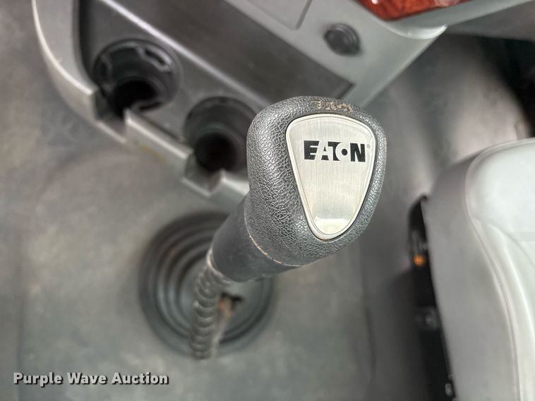 image for item OB9598 2015 Mack CHU613 semi truck