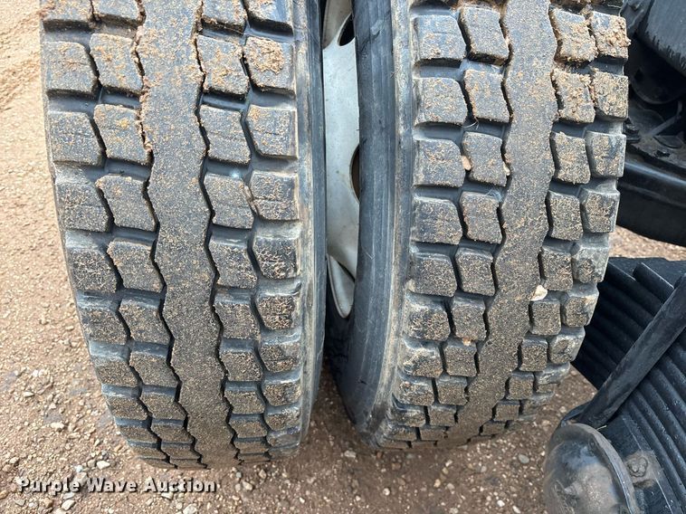 image for item OB9598 2015 Mack CHU613 semi truck