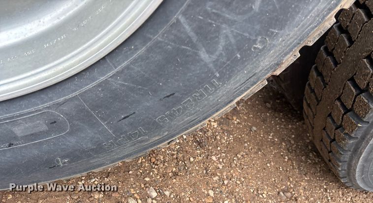 image for item OB9598 2015 Mack CHU613 semi truck