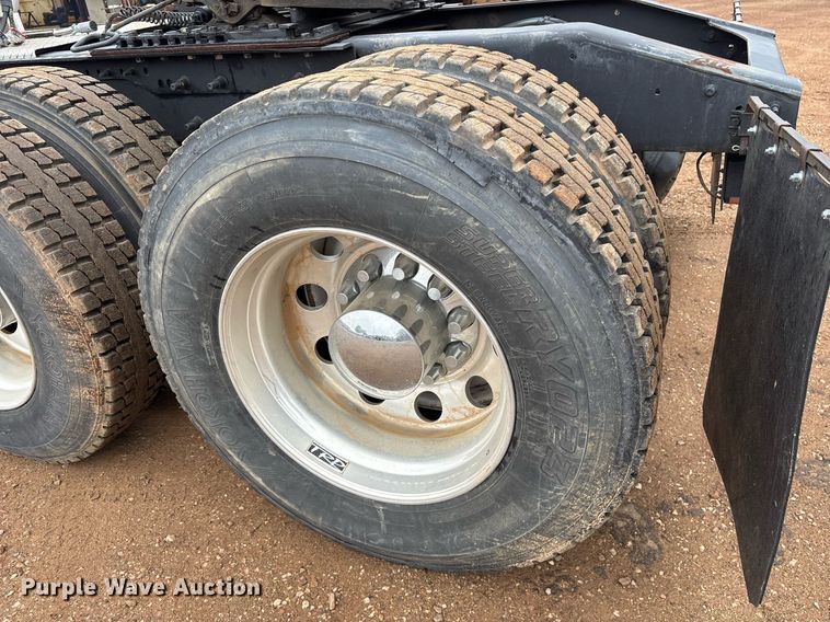 image for item OB9598 2015 Mack CHU613 semi truck