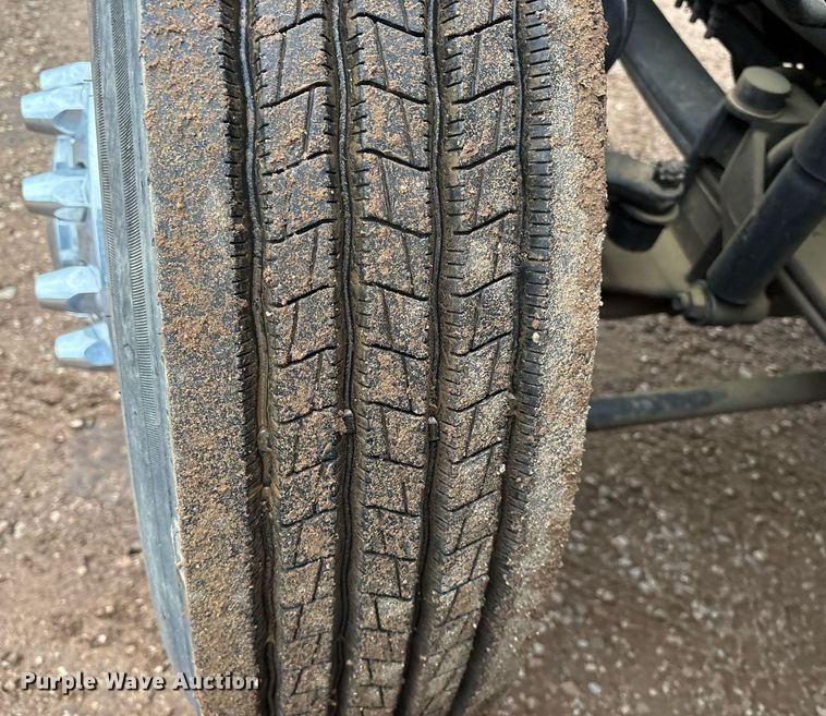 image for item OB9598 2015 Mack CHU613 semi truck