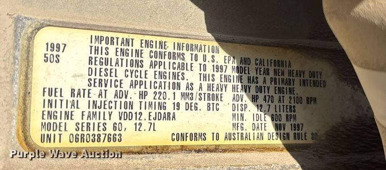 image for item OB9601 1998 International 9200 semi truck