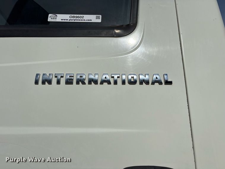 image for item OB9602 2005 International 8600 semi truck