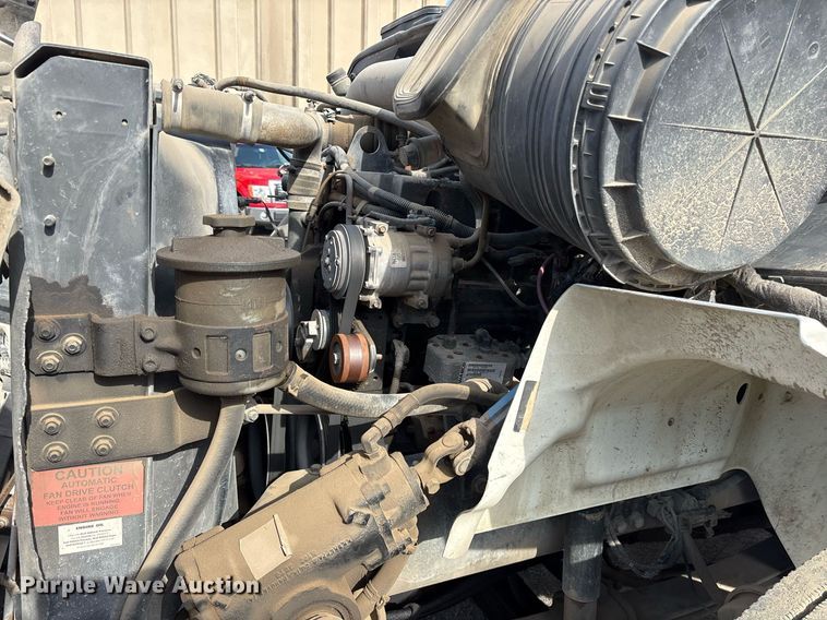 image for item OB9602 2005 International 8600 semi truck