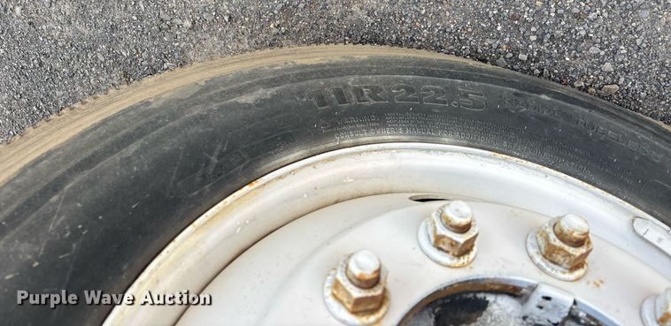 image for item OB9602 2005 International 8600 semi truck