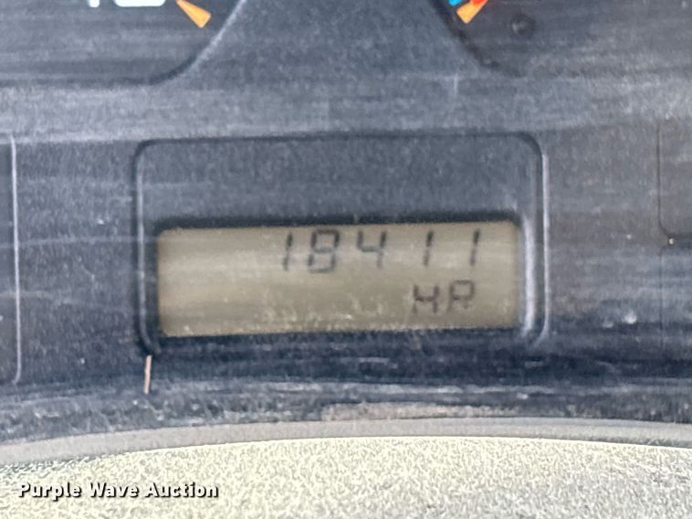 image for item OB9602 2005 International 8600 semi truck