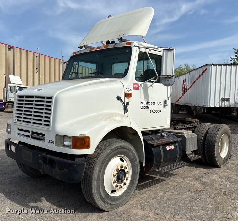 image for item OB9604 2003 International 8100 semi truck