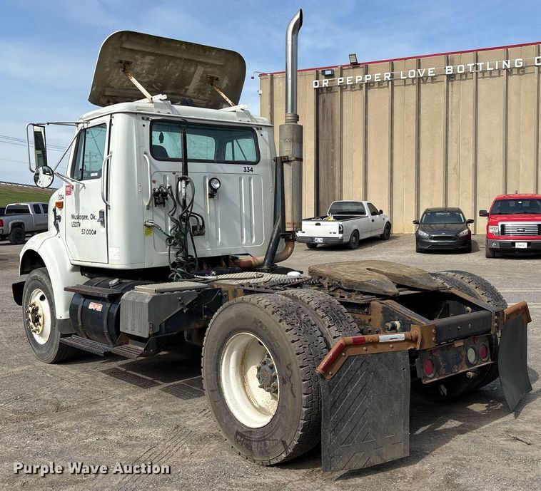 image for item OB9604 2003 International 8100 semi truck