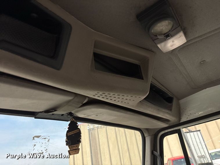 image for item OB9604 2003 International 8100 semi truck