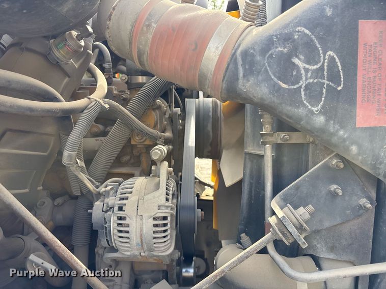 image for item OB9604 2003 International 8100 semi truck