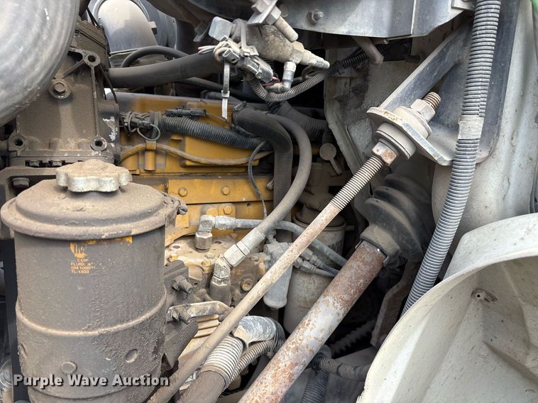 image for item OB9604 2003 International 8100 semi truck