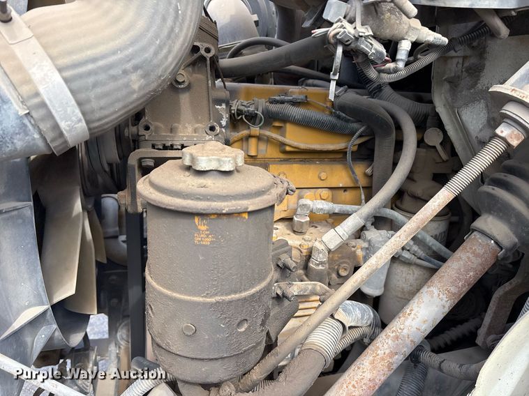 image for item OB9604 2003 International 8100 semi truck