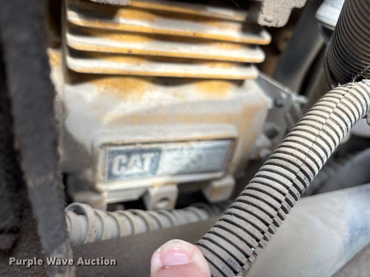 image for item OB9604 2003 International 8100 semi truck