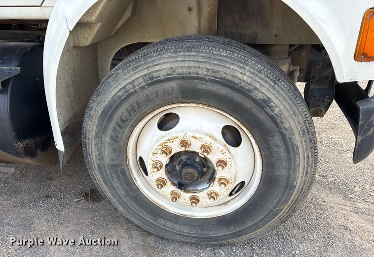 image for item OB9604 2003 International 8100 semi truck