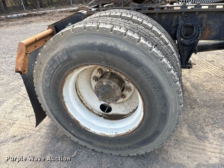 image for item OB9604 2003 International 8100 semi truck