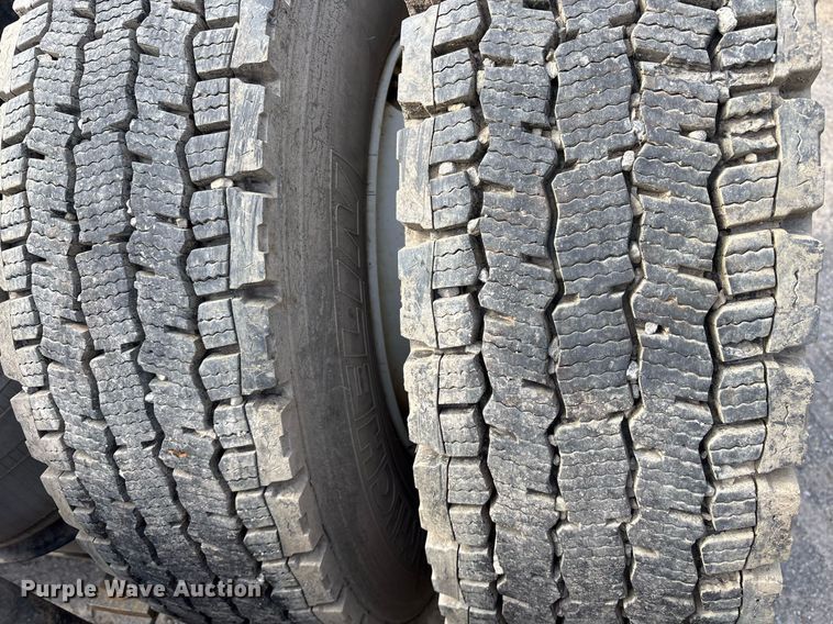 image for item OB9604 2003 International 8100 semi truck