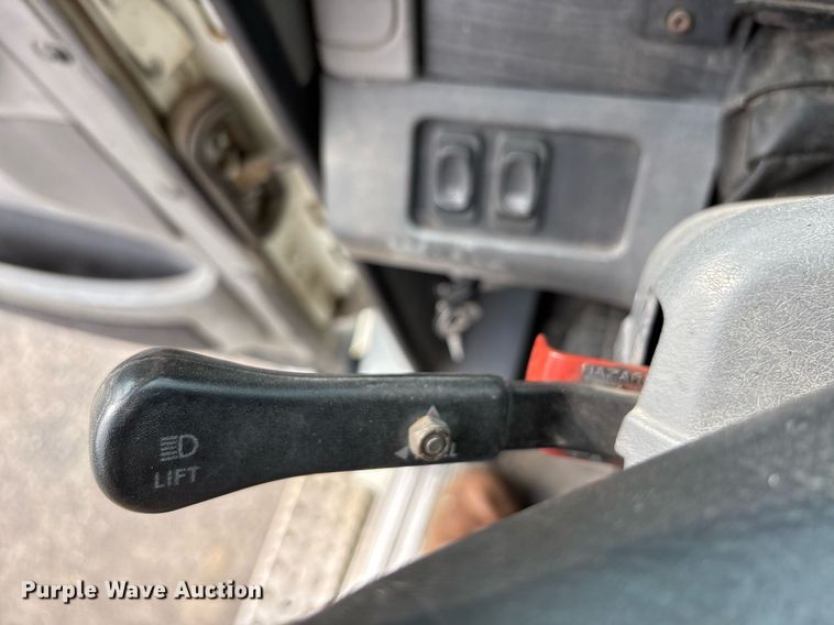 image for item OB9605 2008 Freightliner Columbia 120 semi truck