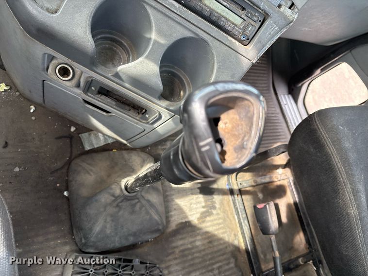 image for item OB9605 2008 Freightliner Columbia 120 semi truck