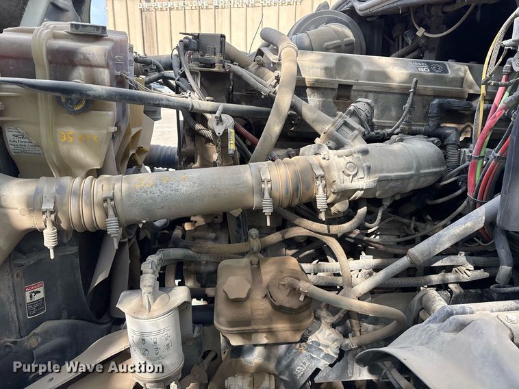 image for item OB9605 2008 Freightliner Columbia 120 semi truck