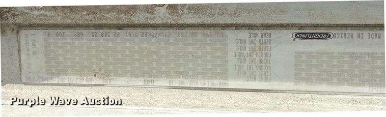 image for item OB9605 2008 Freightliner Columbia 120 semi truck