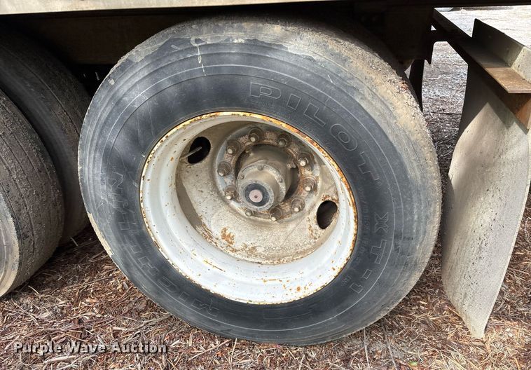 image for item OB9606 1996 Trailmobile dry van trailer