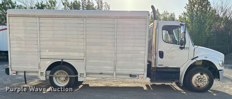 image for item OB9607 2012 Freightliner Business Class M2 delivery truck