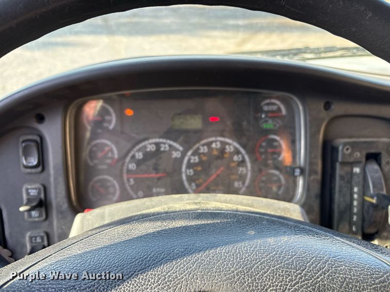 image for item OB9607 2012 Freightliner Business Class M2 delivery truck