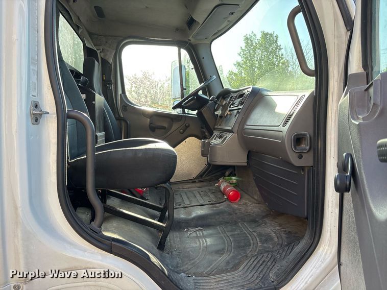 image for item OB9607 2012 Freightliner Business Class M2 delivery truck